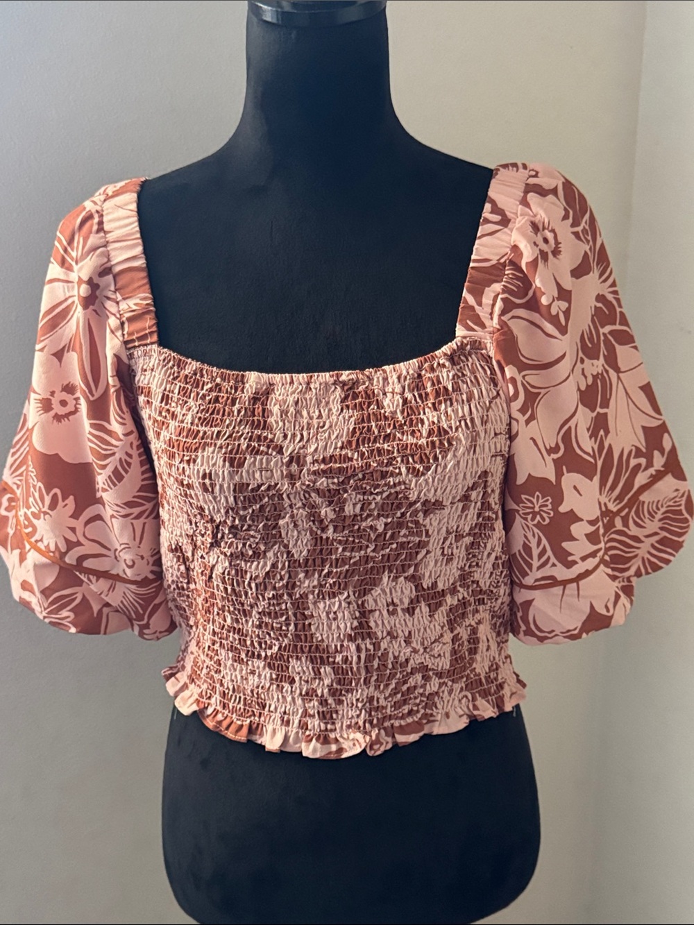 Skies‎ are Blue Smocked Square-Neck Floral Crop Top puff sleeves Sz M